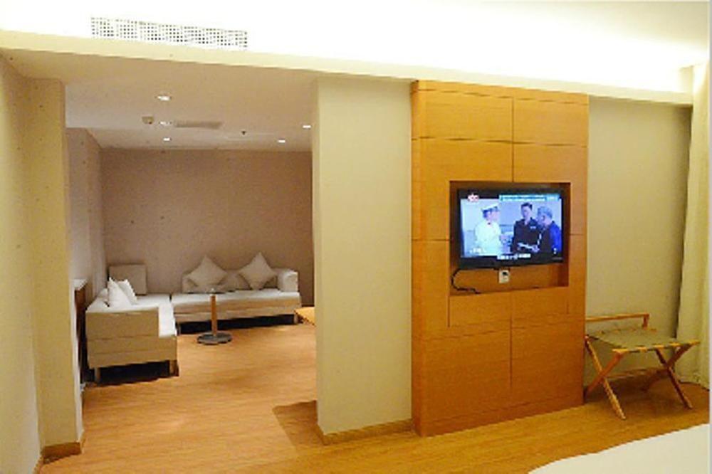 Ji Hotel Changsha Helong Stadium Luaran gambar